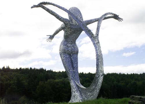 Arria - Sculpture overlooking the M80 at Cumbernauld