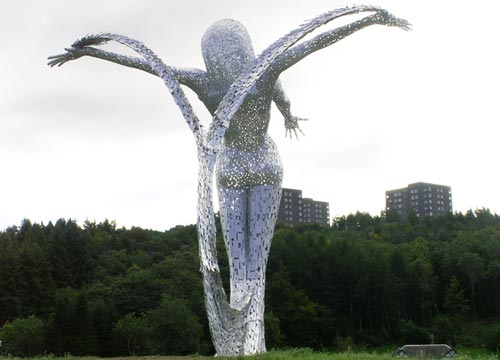 Arria - Sculpture overlooking the M80 at Cumbernauld